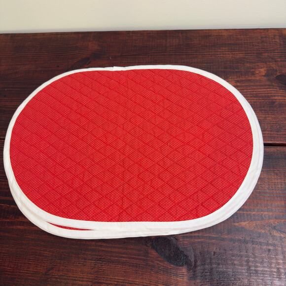 VINTAGE CHRISTMAS Holiday Cottage Quilted Placemats Set of 4 - Picture 3 of 3